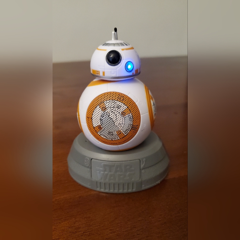 Disney Star wars BB8  portable speaker.